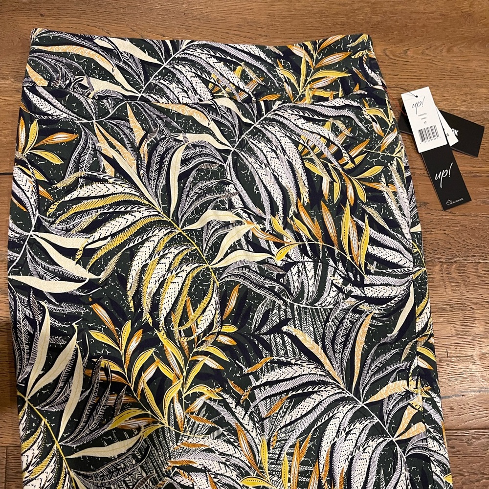 Up! Women’s Tummy control pencil skirt size 12
